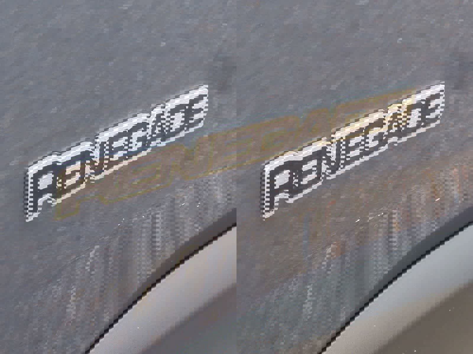 Used 2020 Jeep Renegade Latitude w/ Cold Weather Group AWD/4WD image 13