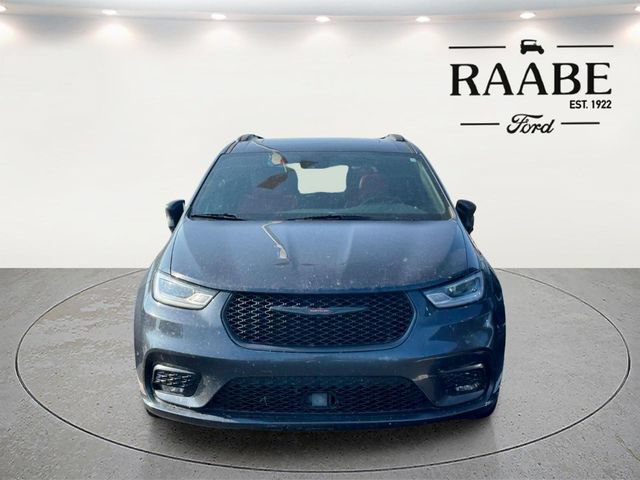 Used 2021 Chrysler Pacifica Limited w/ S Appearance Package FWD image 8