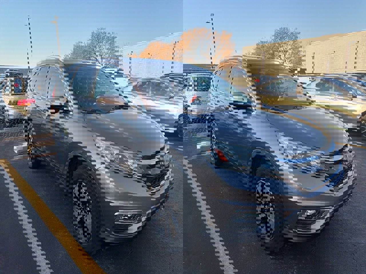 Used 2015 Honda CR-V Touring image 2