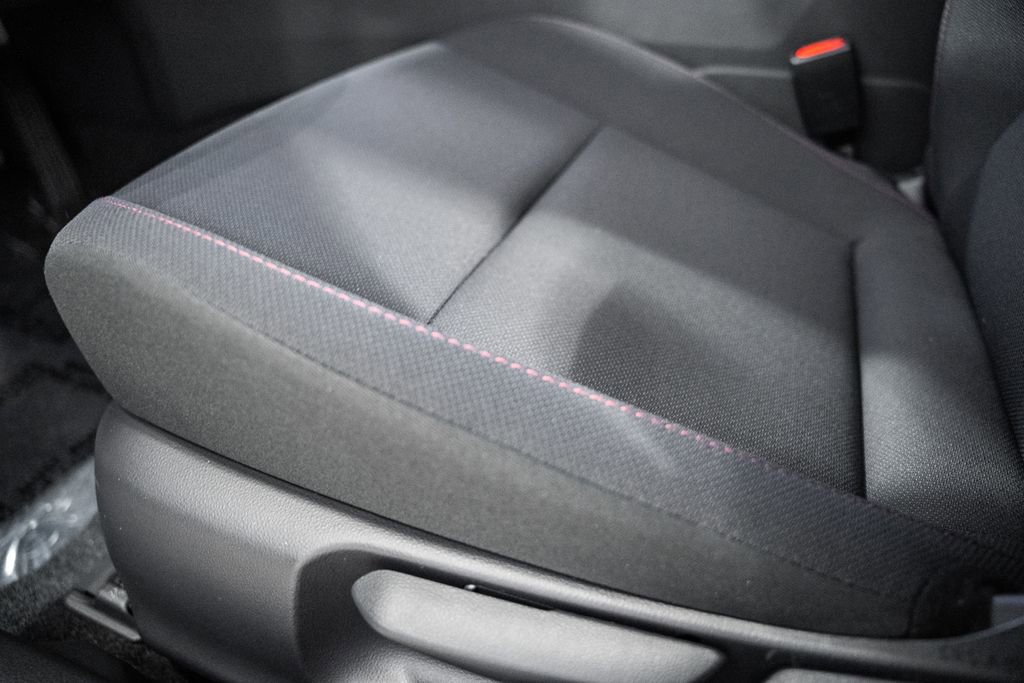 Used 2024 Toyota Prius Prime SE image 31