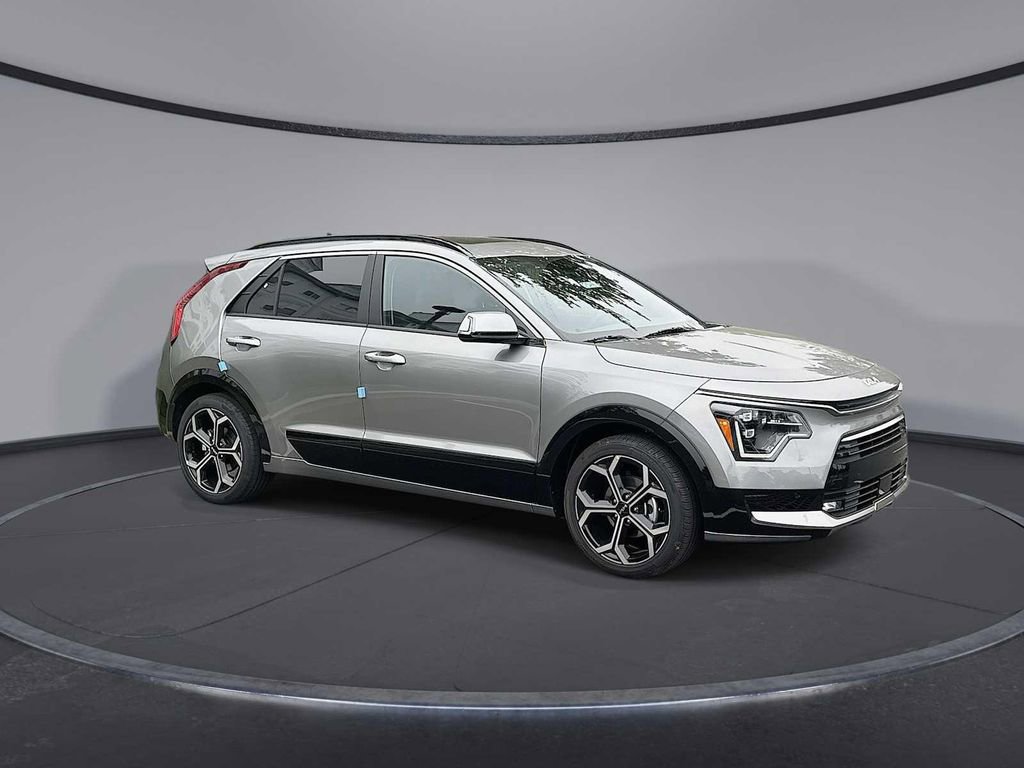New 2025 Kia Niro SX Touring image 2