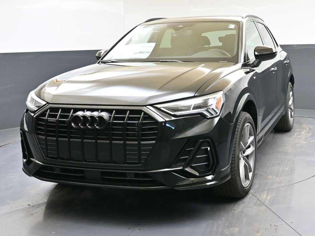 New 2025 Audi Q3 2.0T Premium