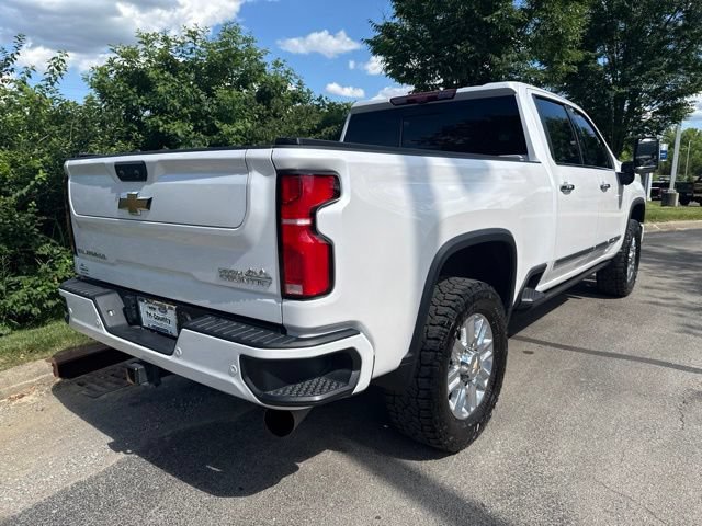 Used 2024 Chevrolet Silverado 2500 High Country w/ High Country Premium Package AWD/4WD image 8