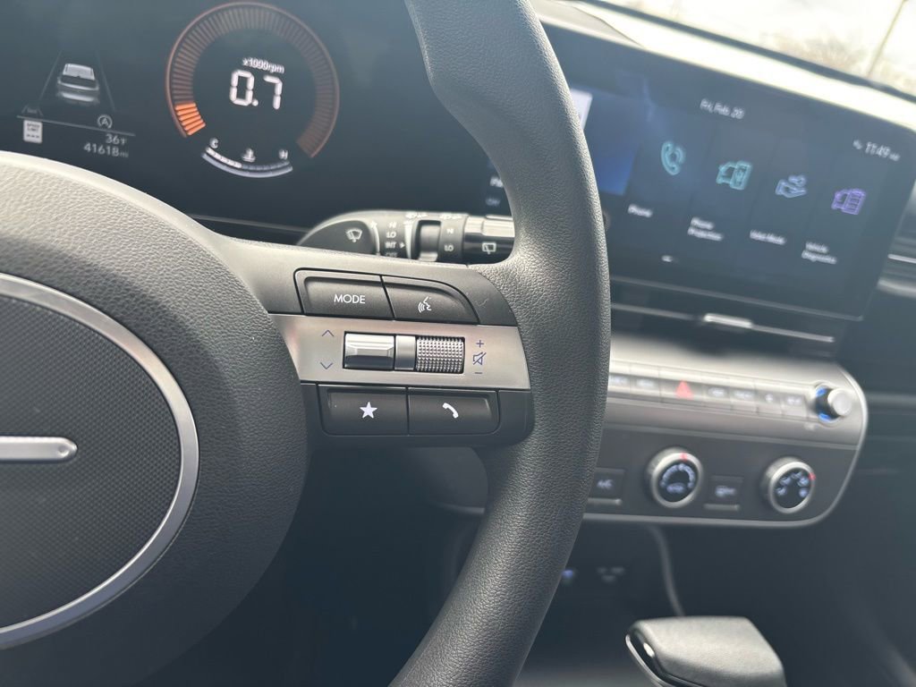 Used 2024 Hyundai Kona SE image 27