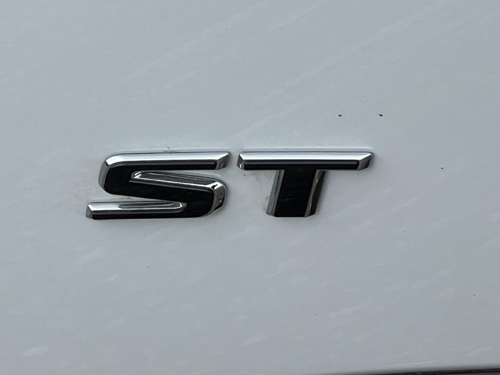 New 2026 Buick Envision Sport Touring AWD/4WD image 2