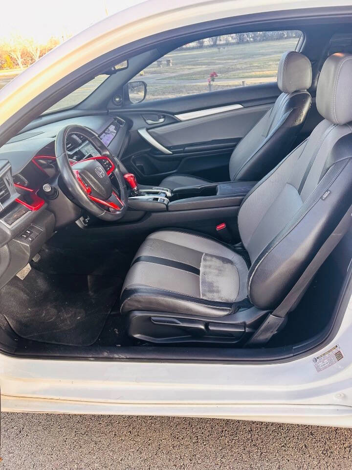 Used 2016 Honda Civic Touring image 11