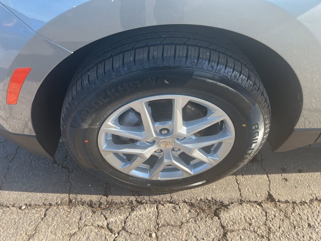 Used 2023 Chevrolet Equinox LT image 36