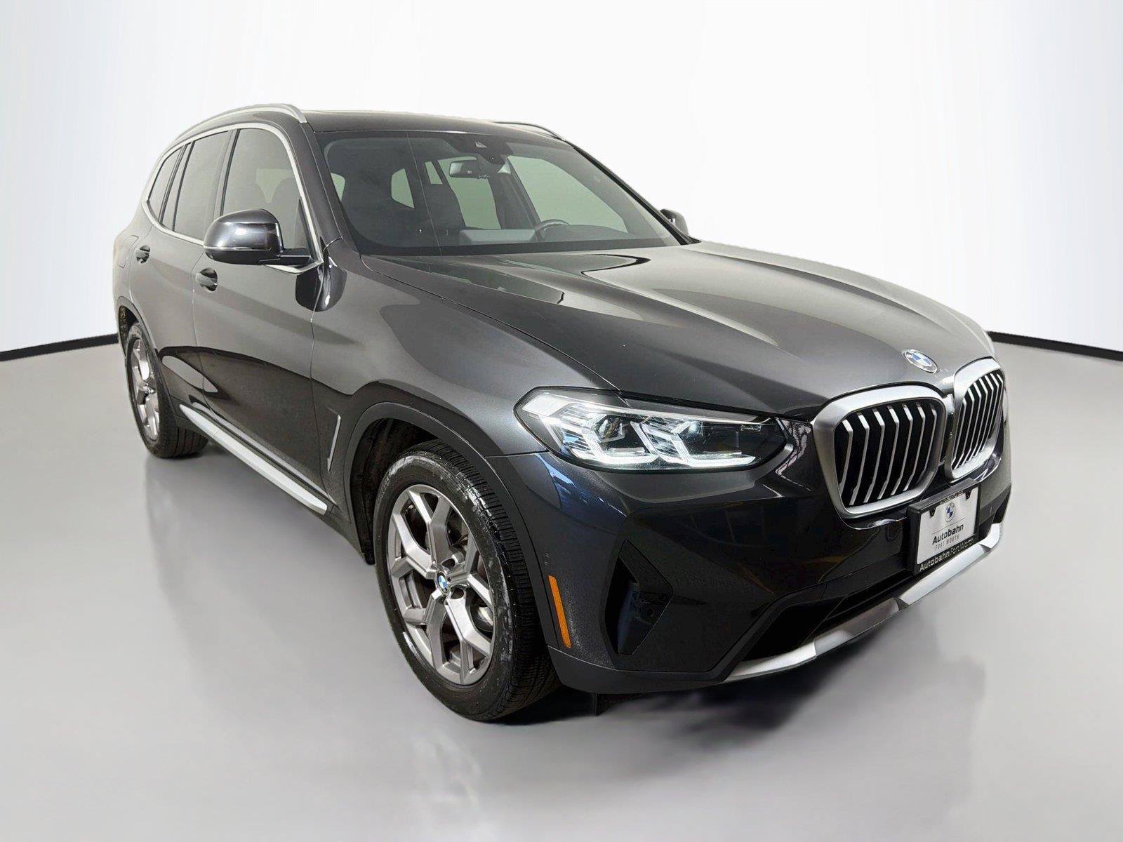 Used 2023 BMW X3 sDrive30i w/ Premium Package w/ZPA RWD image 3