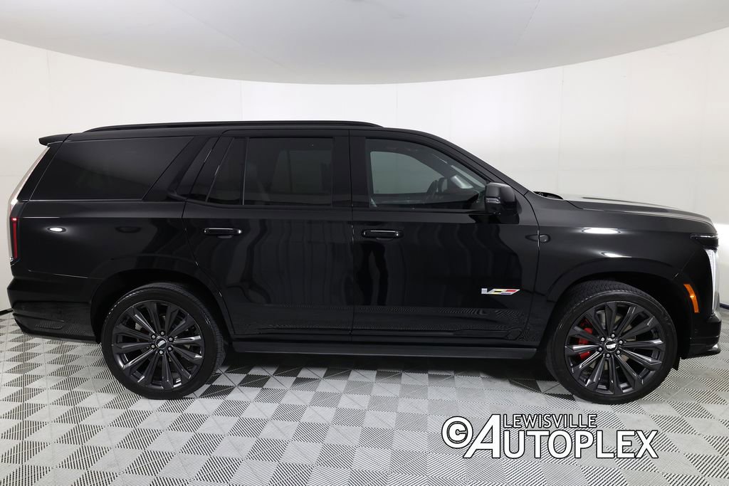 Used 2025 Cadillac Escalade V AWD/4WD image 4