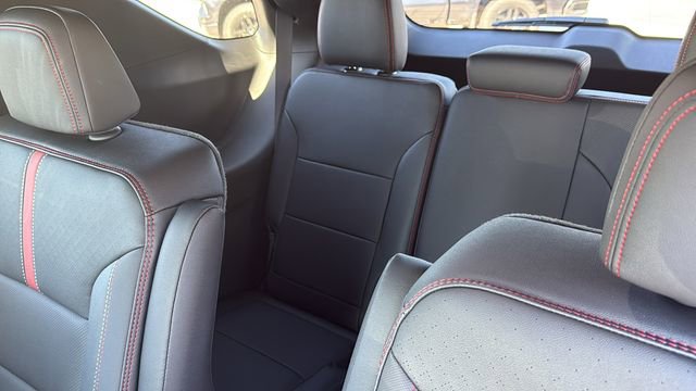New 2026 Chevrolet Traverse RS w/ LPO, Floor Liner Package FWD image 22