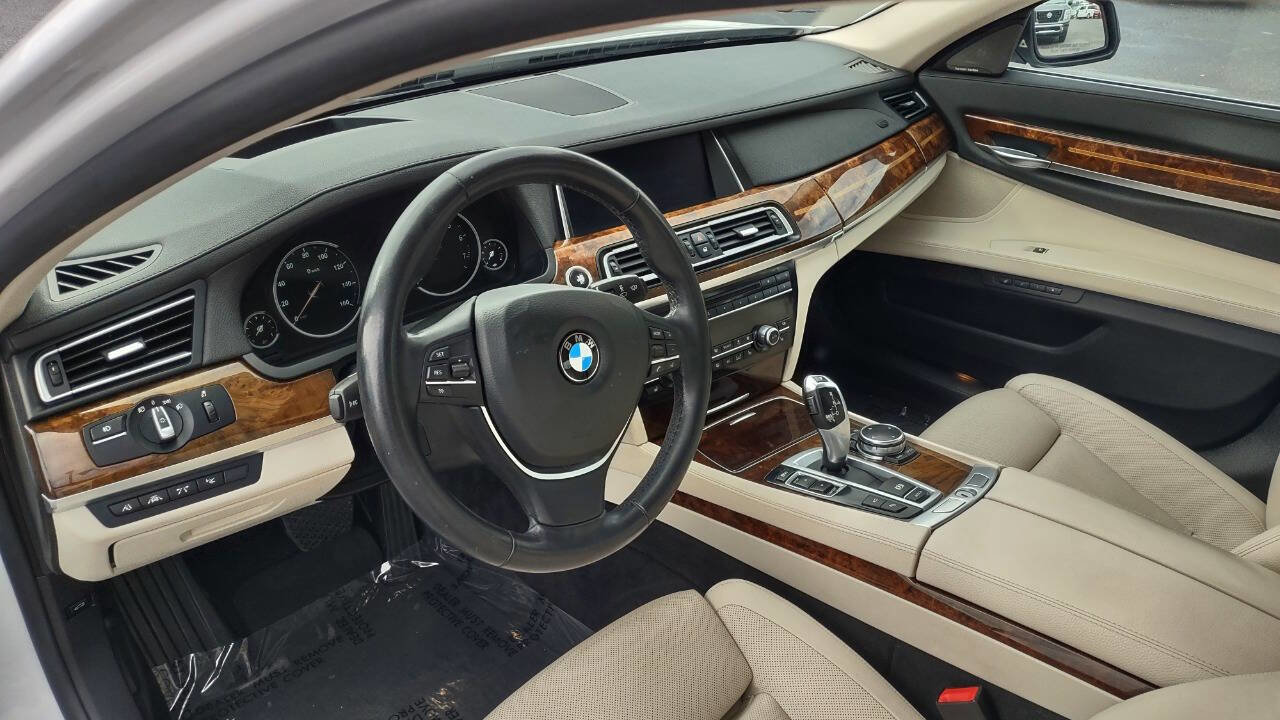 Used 2014 BMW 740Li image 11