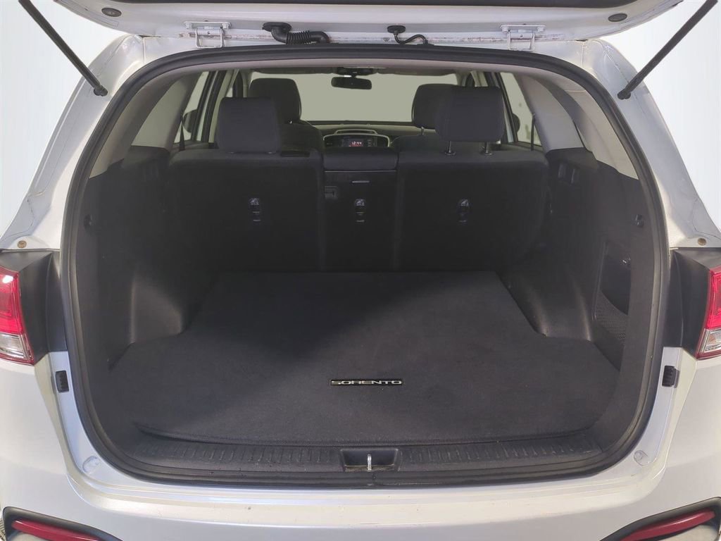 Used 2016 Kia Sorento FWD image 14