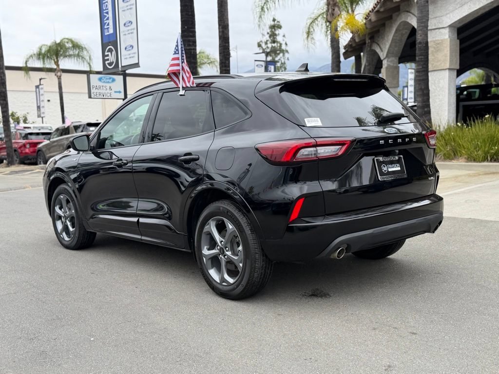Certified 2023 Ford Escape ST-Line AWD/4WD image 11
