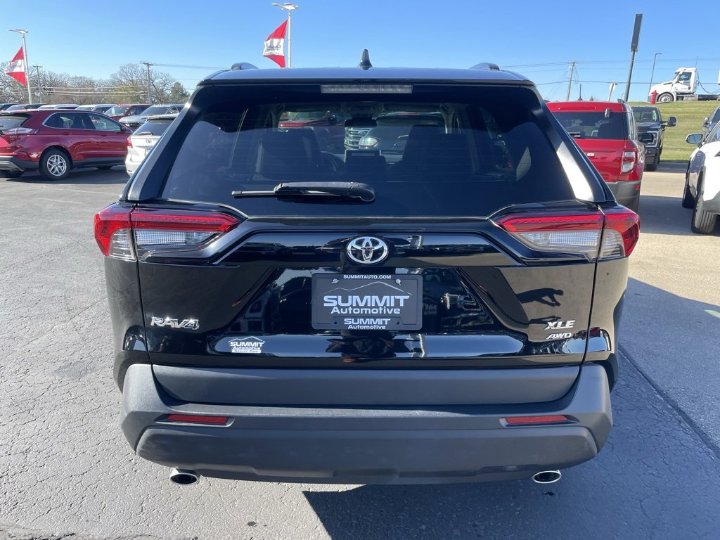 Used 2024 Toyota RAV4 XLE image 27