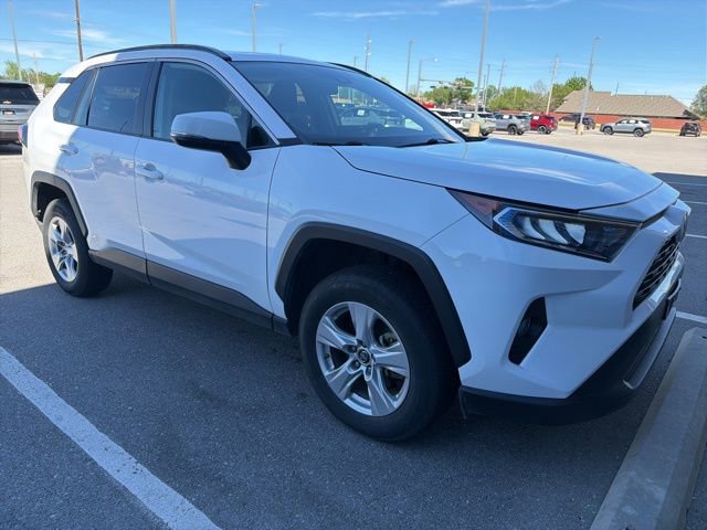 Used 2019 Toyota RAV4 XLE FWD image 9