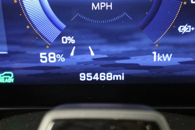 Used 2024 Chevrolet Equinox EV RS FWD image 40