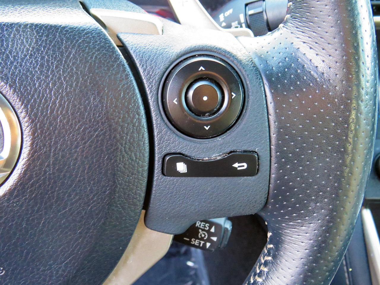 Used 2015 Lexus IS 350 w/ F-Sport Package image 27