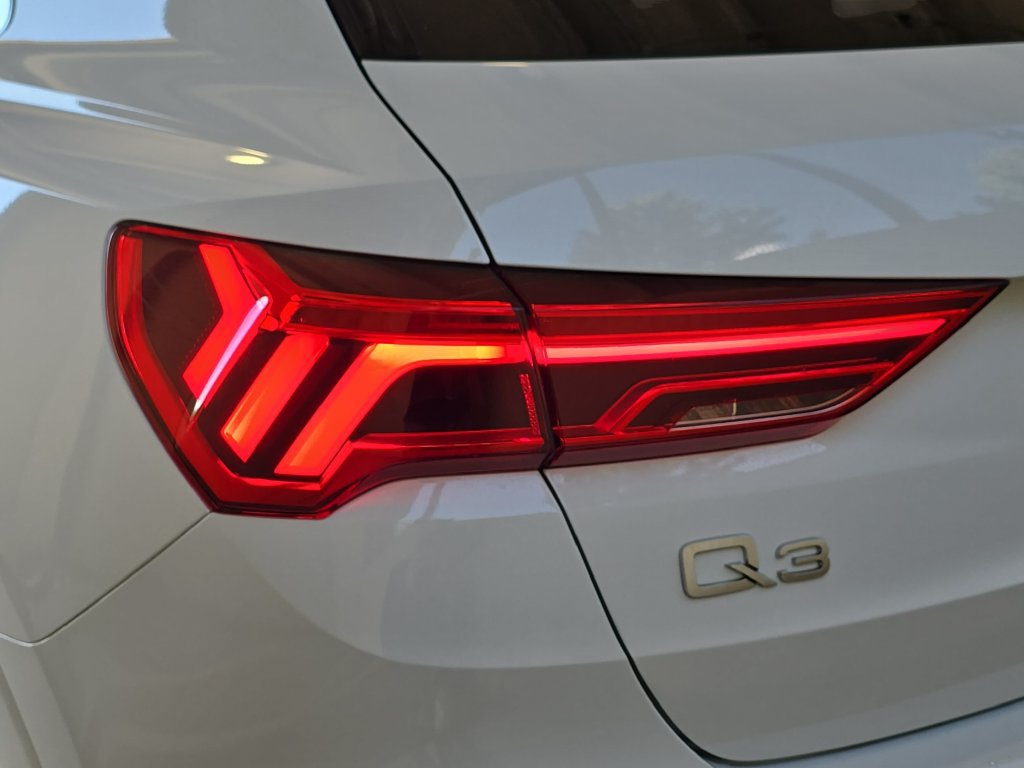 Used 2020 Audi Q3 2.0T Premium Plus w/ Premium Plus Package AWD/4WD image 32