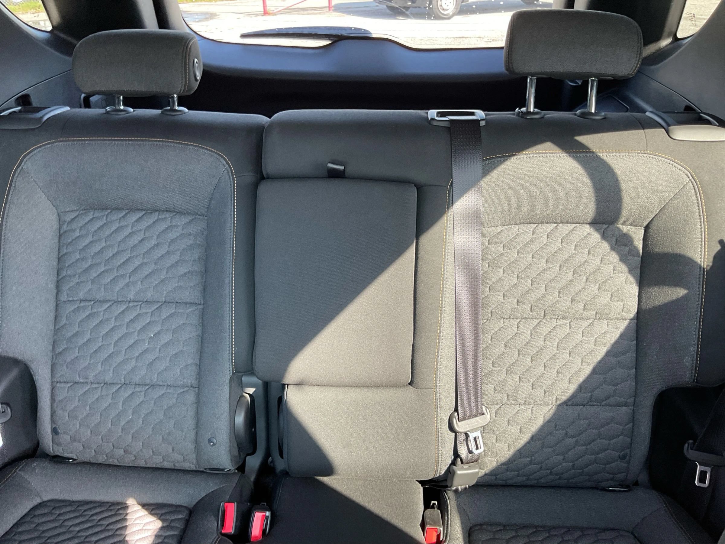 Used 2018 Chevrolet Equinox LT FWD image 14
