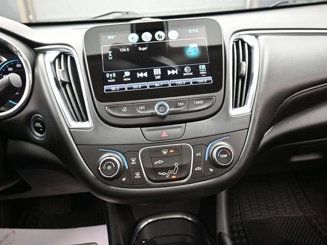 Used 2018 Chevrolet Malibu LT w/ Leather Package image 10