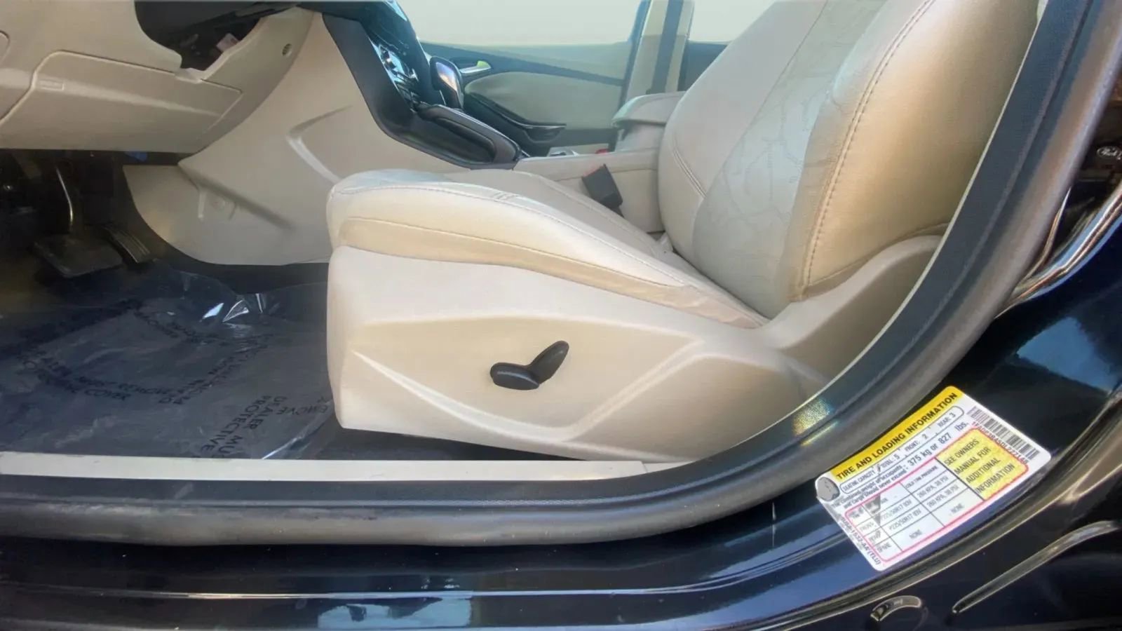 Used 2013 Ford Focus Electric Hatchback FWD image 13