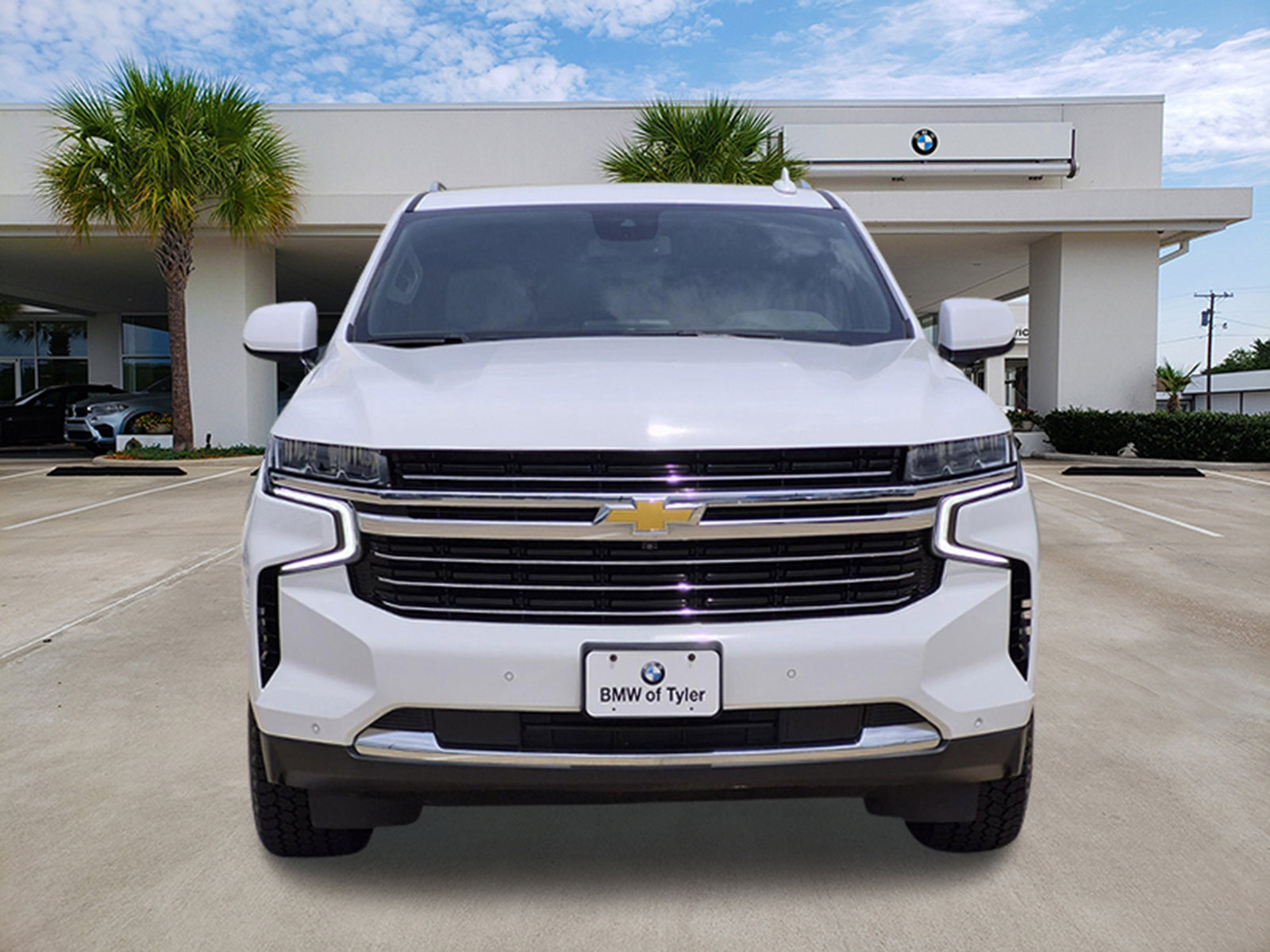 Used 2023 Chevrolet Tahoe LT w/ Luxury Package image 2