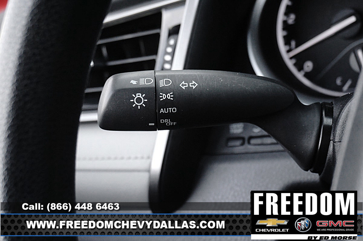 Used 2022 Toyota Camry LE image 23