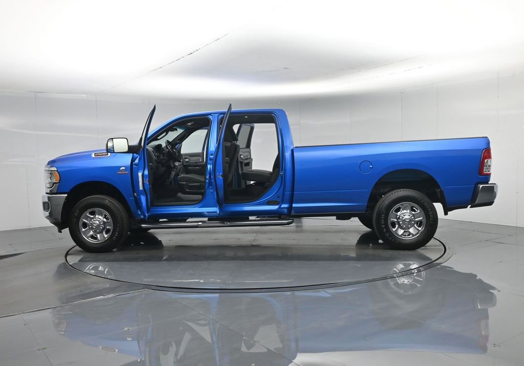 Used 2022 RAM 2500 Big Horn AWD/4WD image 39