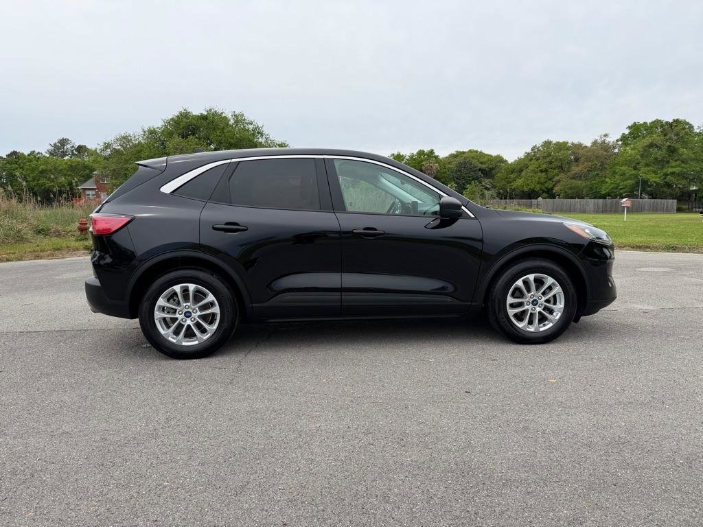 Used 2022 Ford Escape SE FWD image 6