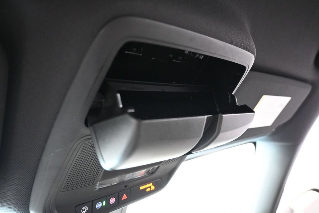 Used 2025 Chevrolet Equinox LT w/ Convenience Package II FWD image 40