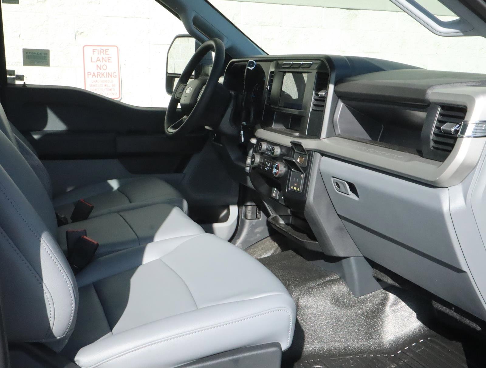 Used 2024 Ford F350 XL w/ XL Chrome Package image 23