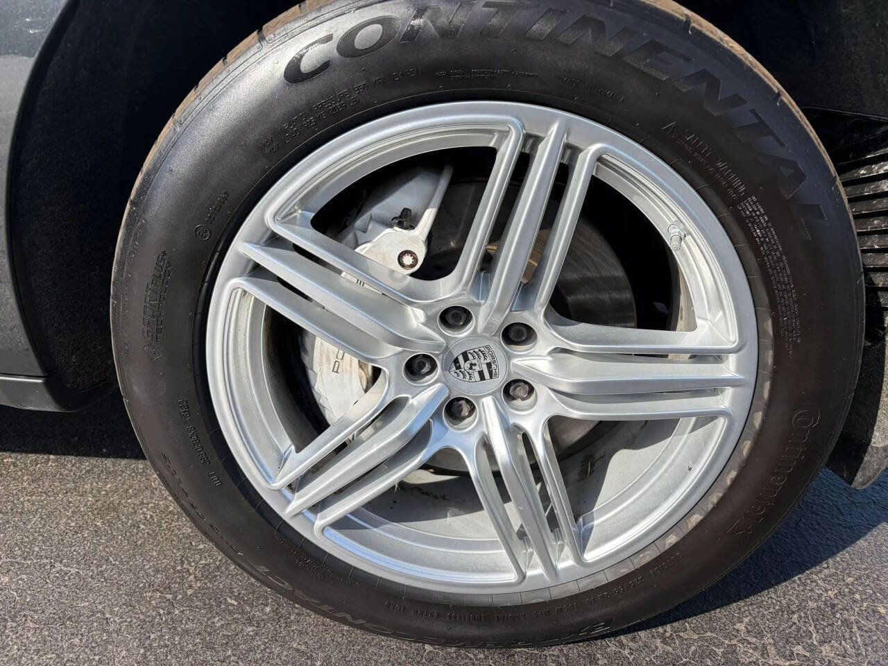 Used 2017 Porsche Macan S image 9