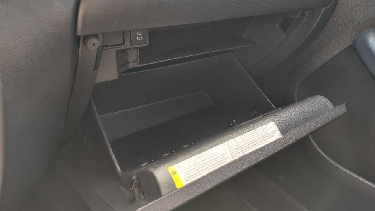 Used 2015 Volkswagen Jetta S image 21