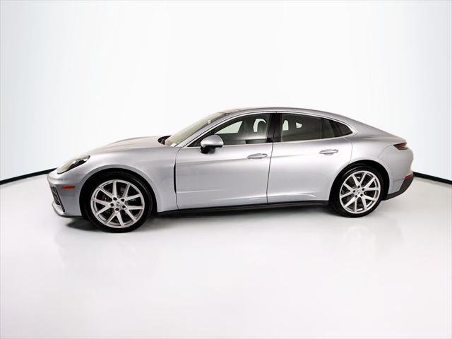 Used 2025 Porsche Panamera RWD image 8