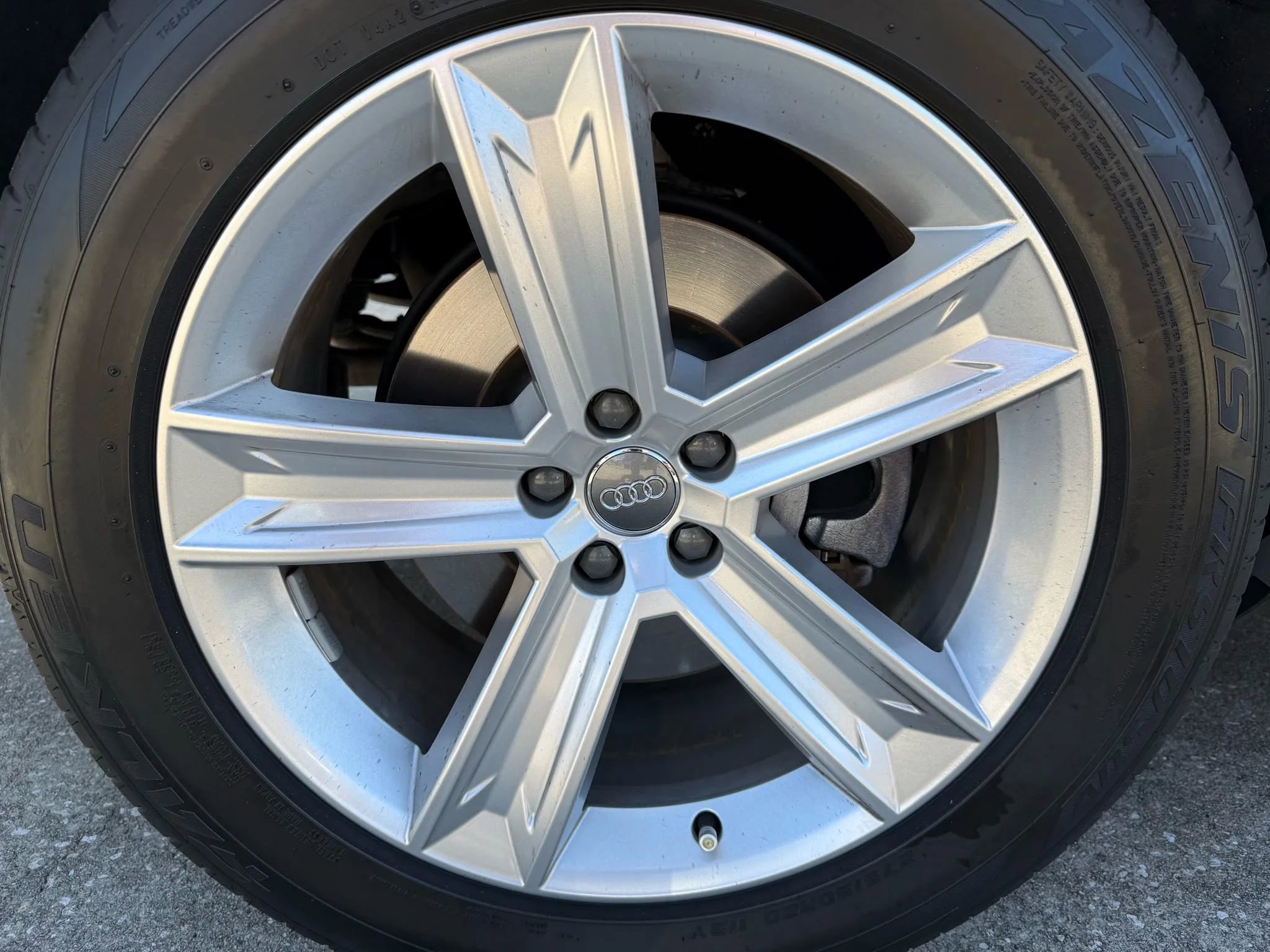 Used 2019 Audi Q8 Premium w/ Convenience Package image 10
