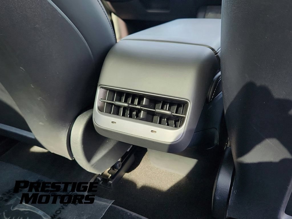 Used 2022 Tesla Model 3 Long Range AWD/4WD image 29