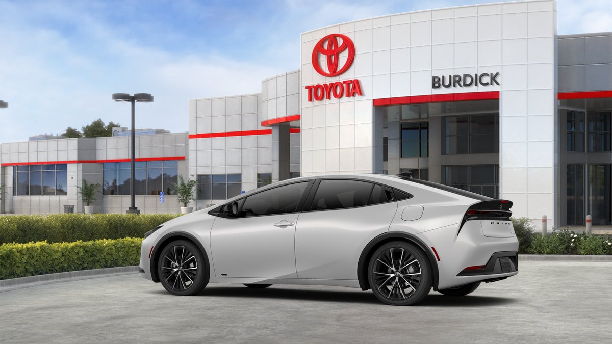 New 2027 Toyota Prius Limited w/ Limited Premium Package AWD/4WD image 7
