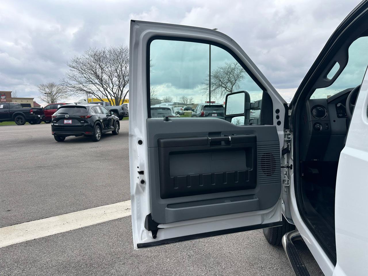 Used 2016 Ford F250 XL w/ Power Equipment Group image 11