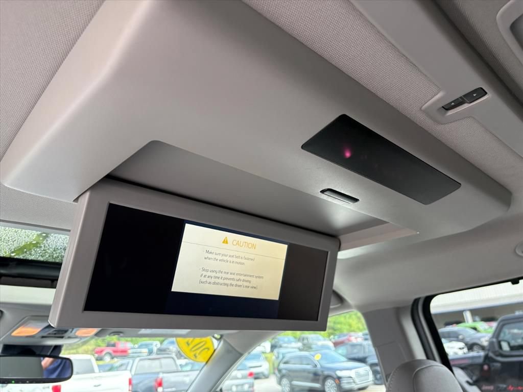 Used 2020 Toyota Sienna Limited Premium w/ Carpet Mat Package AWD/4WD image 18