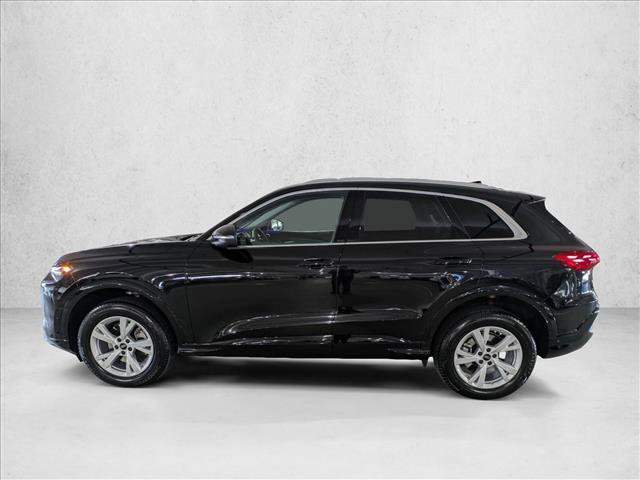 Certified 2025 Audi Q5 Premium w/ Convenience Package image 9
