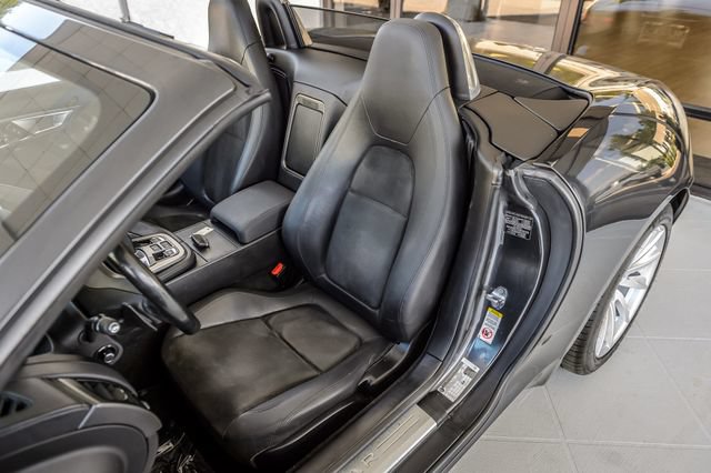 Used 2016 Jaguar F-TYPE Convertible RWD image 25