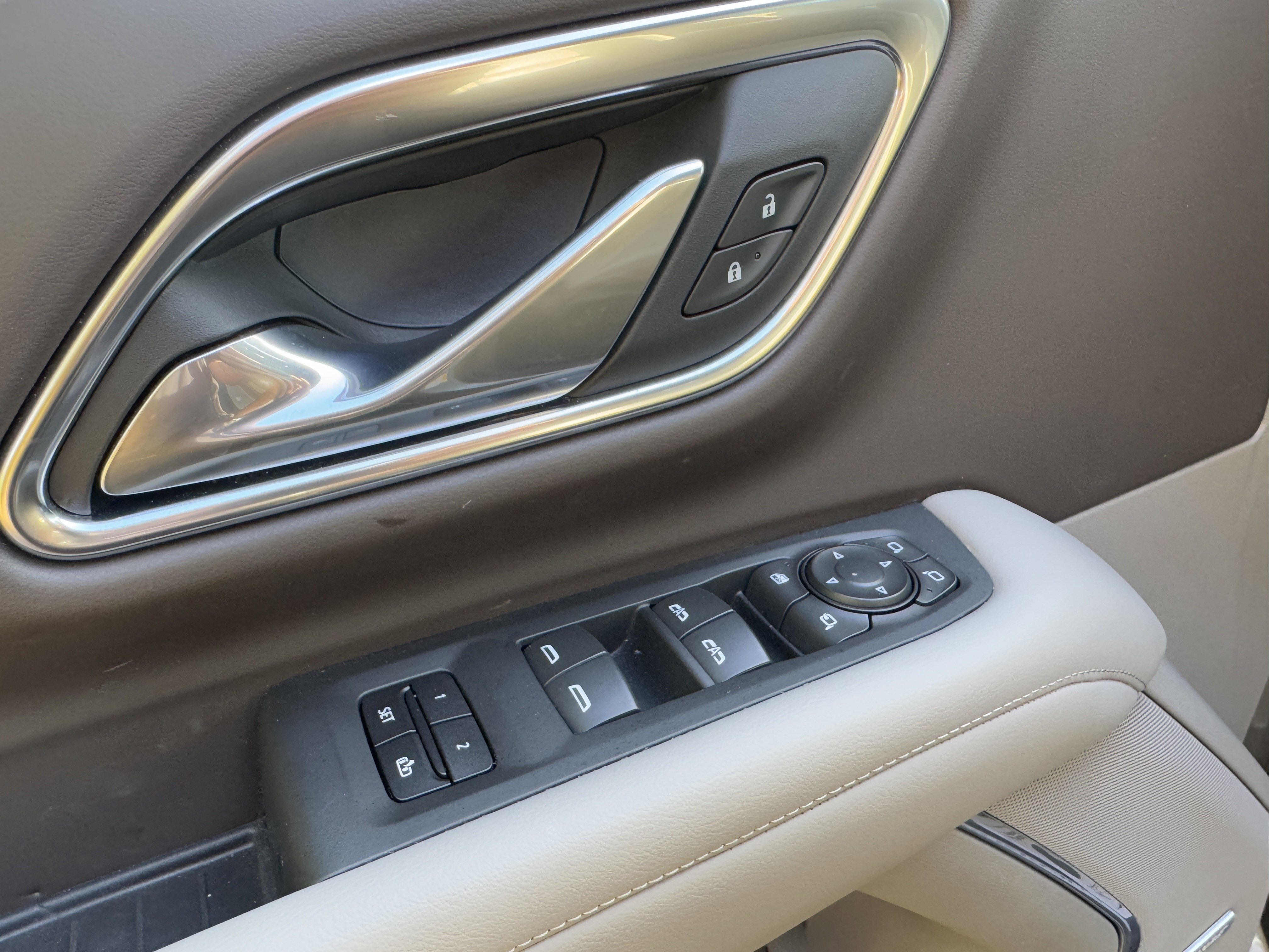 Used 2023 Chevrolet Tahoe Z71 w/ Luxury Package image 13