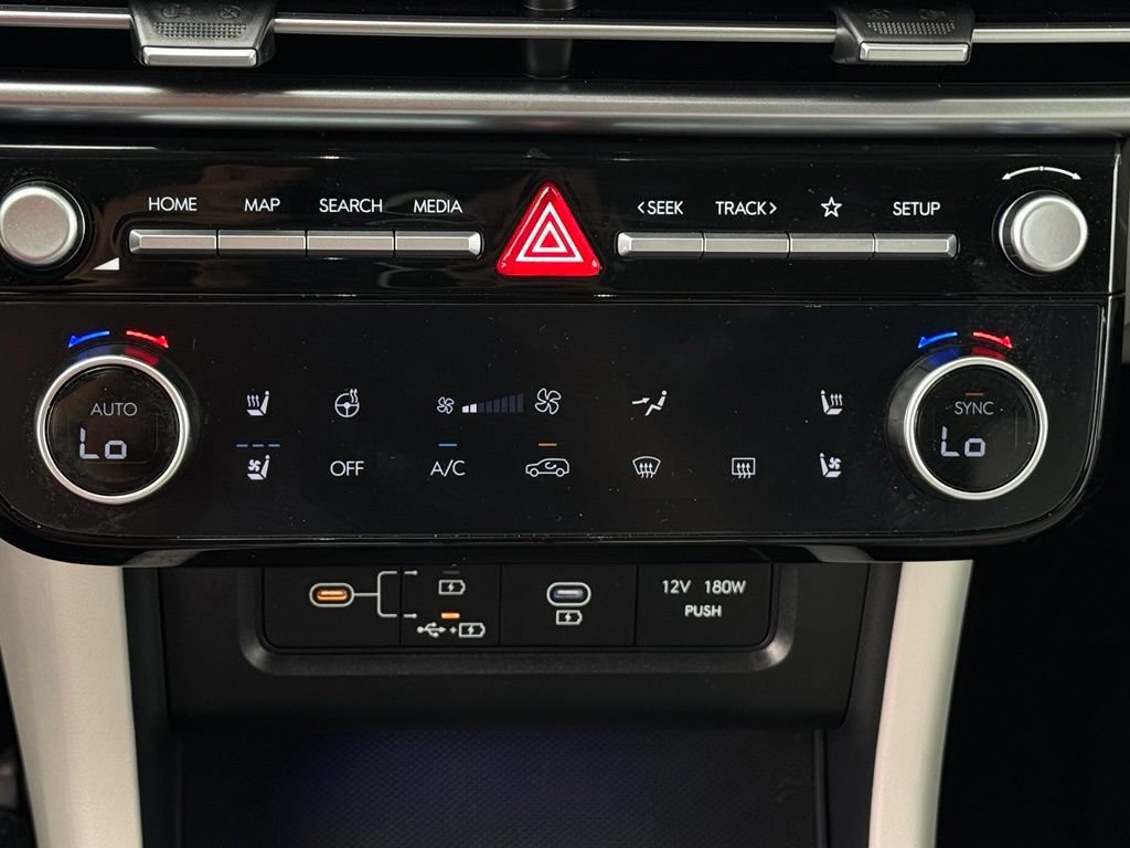 Certified 2025 Hyundai Tucson Limited FWD image 32