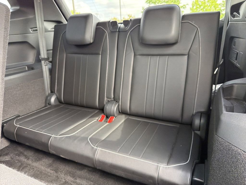 Used 2023 Volkswagen Tiguan SE R-Line FWD image 14