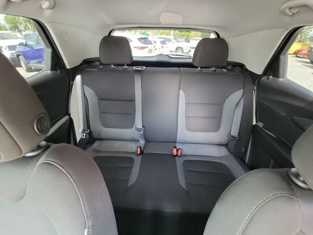 Used 2021 Chevrolet TrailBlazer LT w/ Convenience Package FWD image 5