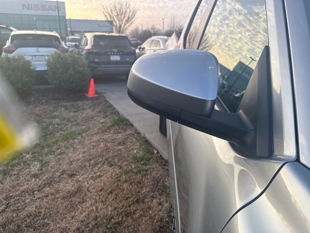 Used 2024 Toyota Tacoma TRD Off-Road image 39