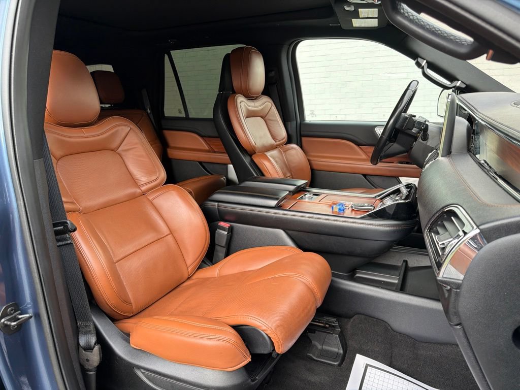 Used 2019 Lincoln Navigator L 4WD Reserve w/ Cargo Package image 14