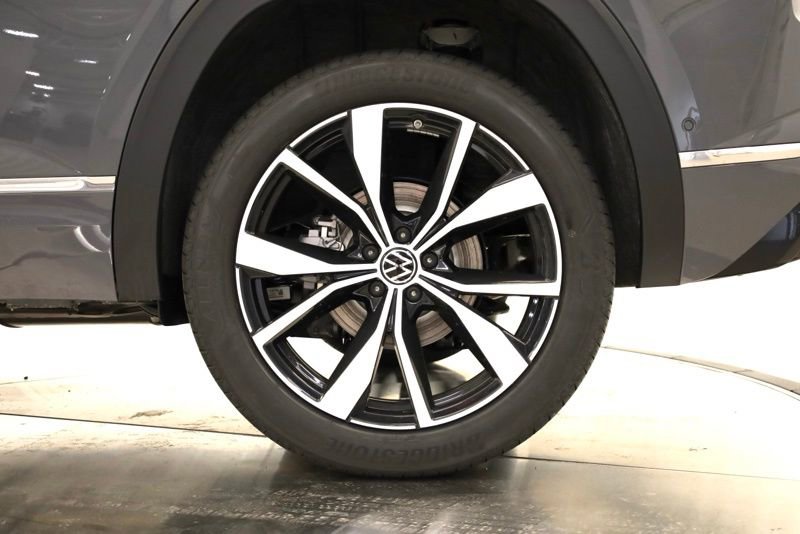 New 2026 Volkswagen Atlas Cross Sport SEL Premium R-Line image 42