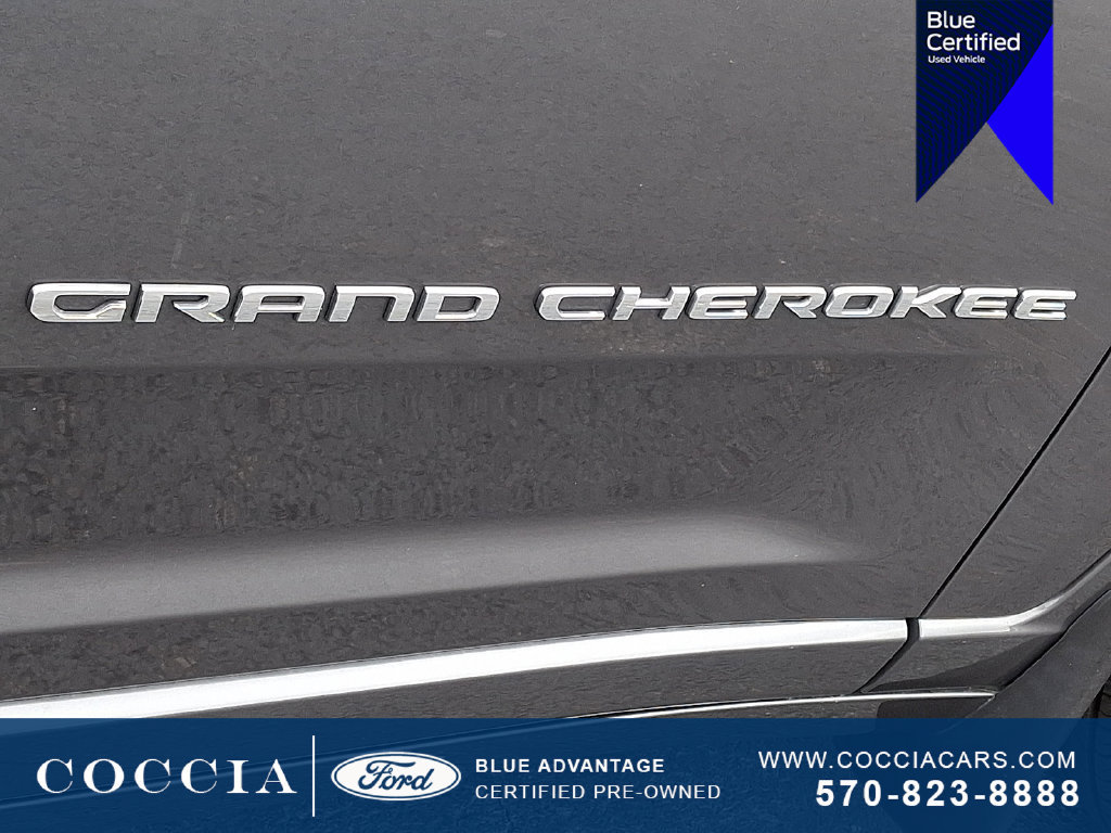 Used 2022 Jeep Grand Cherokee Overland AWD/4WD image 29