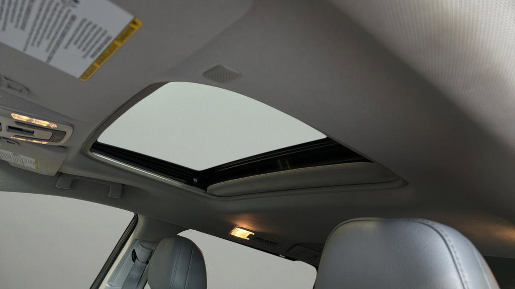 Used 2023 Toyota Sienna XLE w/ XLE Plus Package image 12